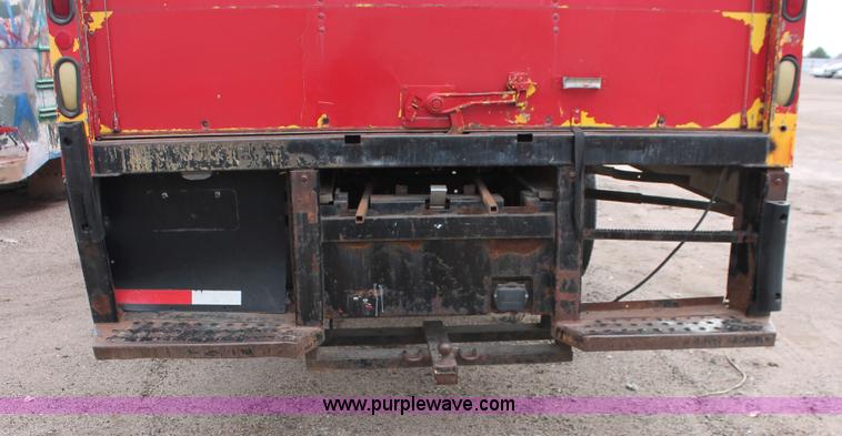 image for item V9225 1997 GMC C6500 box truck