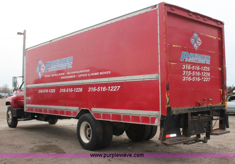 image for item V9225 1997 GMC C6500 box truck