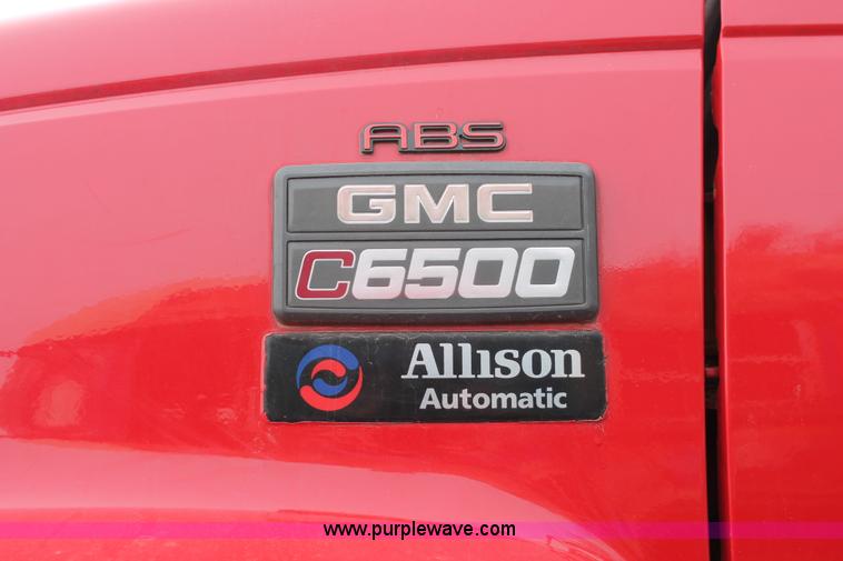 image for item V9225 1997 GMC C6500 box truck