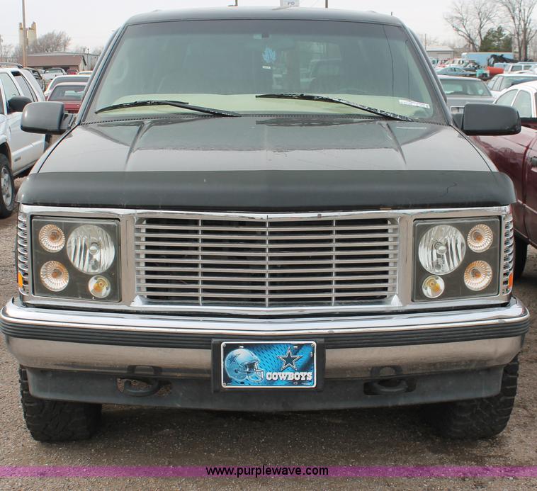 image for item V9226 1997 Chevrolet Tahoe LT SUV