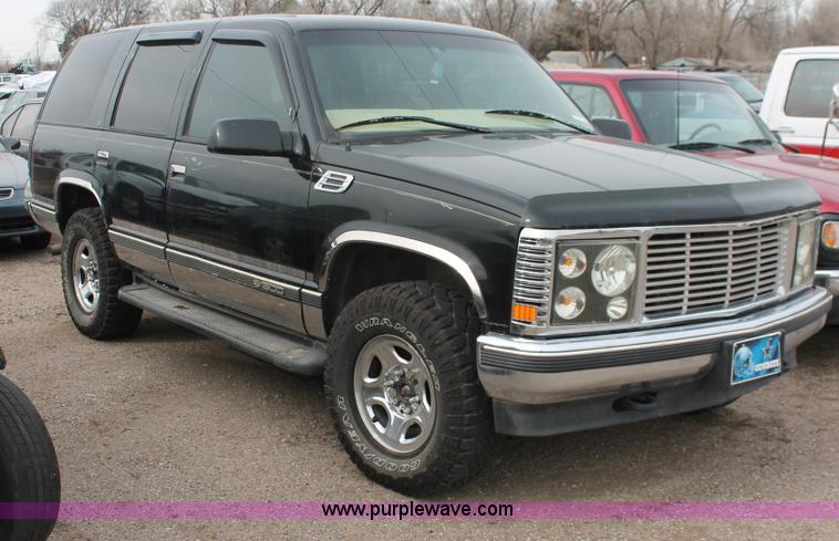 image for item V9226 1997 Chevrolet Tahoe LT SUV