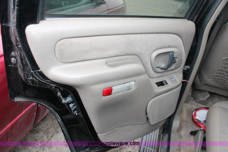 image for item V9226 1997 Chevrolet Tahoe LT SUV