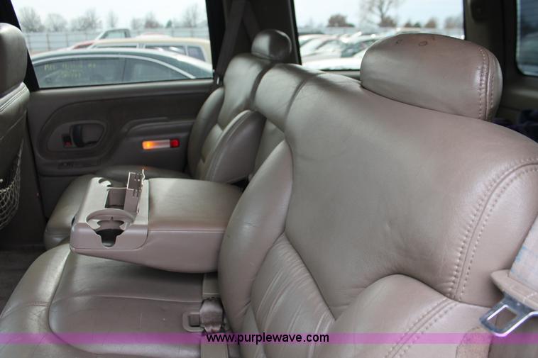 image for item V9226 1997 Chevrolet Tahoe LT SUV