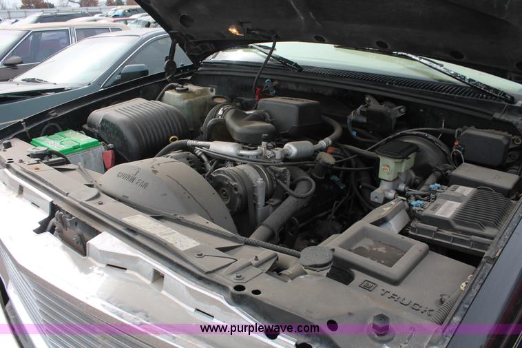 image for item V9226 1997 Chevrolet Tahoe LT SUV