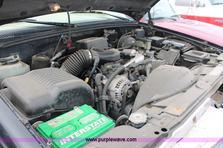 image for item V9226 1997 Chevrolet Tahoe LT SUV