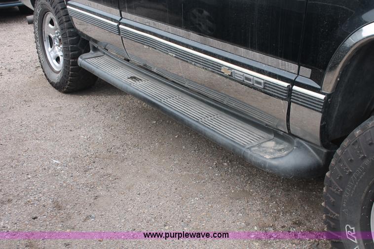 image for item V9226 1997 Chevrolet Tahoe LT SUV