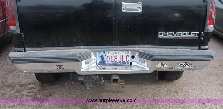 image for item V9226 1997 Chevrolet Tahoe LT SUV