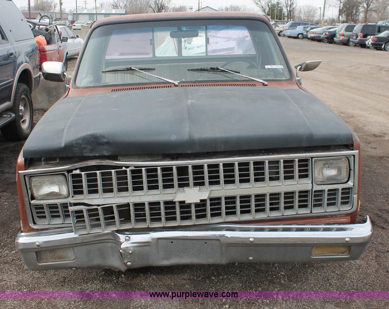 image for item V9227 1982 Chevrolet Custom Deluxe 10 pickup truck