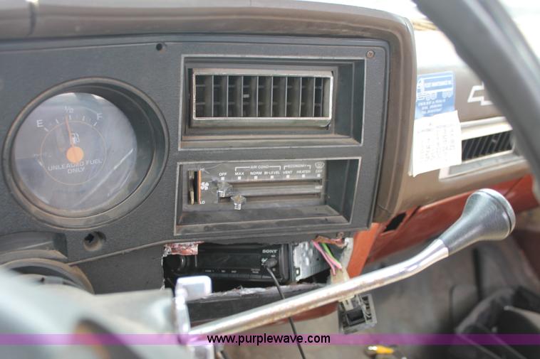 image for item V9227 1982 Chevrolet Custom Deluxe 10 pickup truck