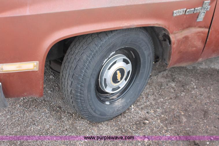 image for item V9227 1982 Chevrolet Custom Deluxe 10 pickup truck