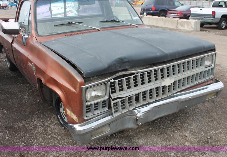 image for item V9227 1982 Chevrolet Custom Deluxe 10 pickup truck