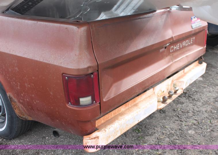 image for item V9227 1982 Chevrolet Custom Deluxe 10 pickup truck