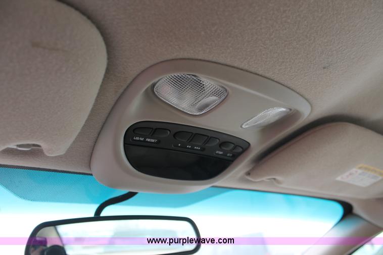 image for item V9228 2002 Dodge Intrepid