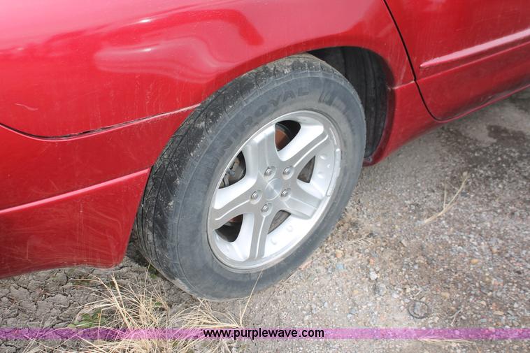 image for item V9228 2002 Dodge Intrepid