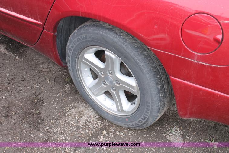 image for item V9228 2002 Dodge Intrepid