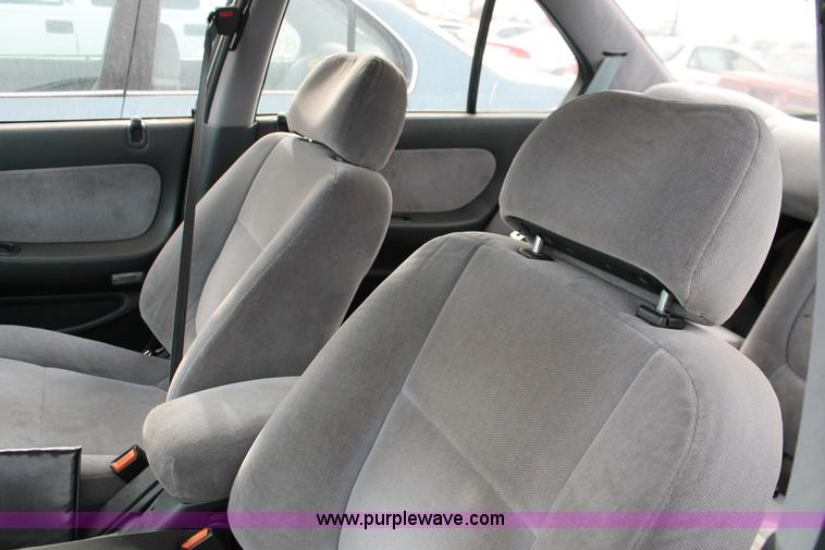 image for item V9229 1994 Nissan Maxima GXE