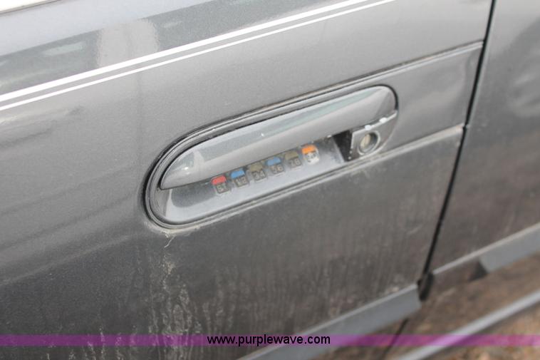 image for item V9229 1994 Nissan Maxima GXE