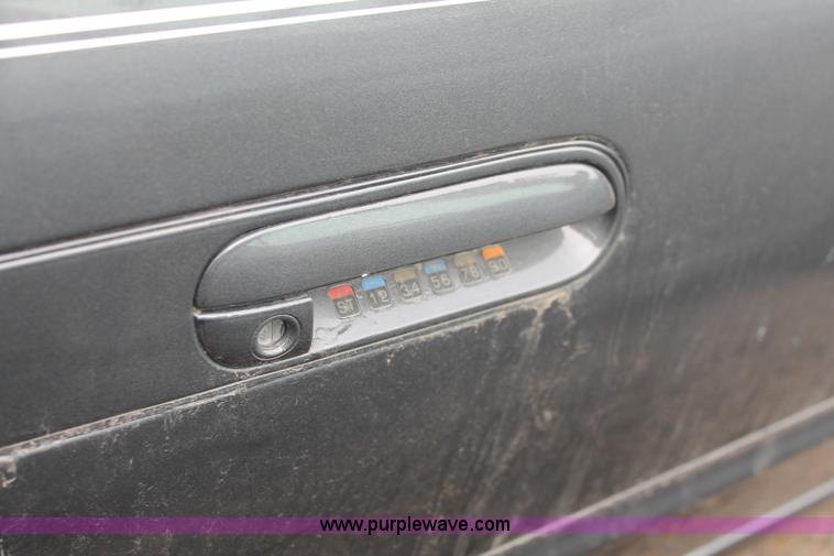 image for item V9229 1994 Nissan Maxima GXE