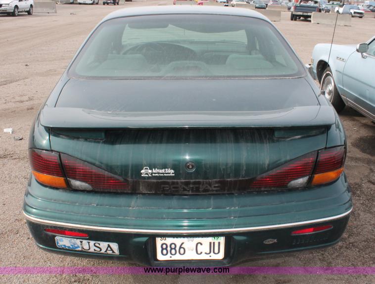 image for item V9231 1999 Pontiac Bonneville SE