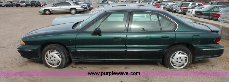 image for item V9231 1999 Pontiac Bonneville SE