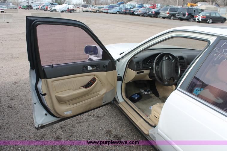 image for item V9232 1992 Acura Legend LS