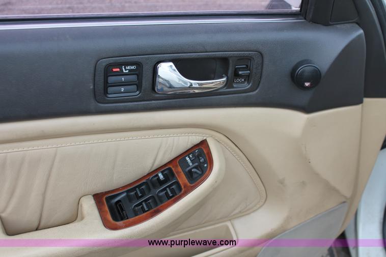 image for item V9232 1992 Acura Legend LS