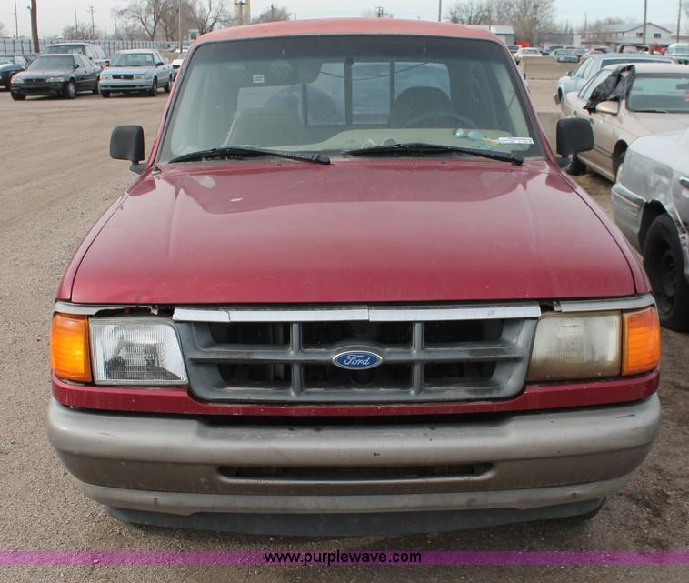 image for item V9233 1994 Ford Ranger pickup truck