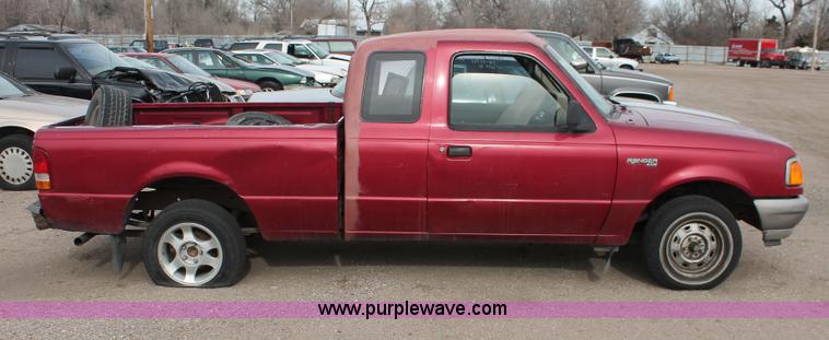 image for item V9233 1994 Ford Ranger pickup truck