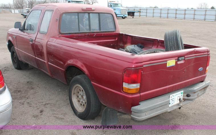 image for item V9233 1994 Ford Ranger pickup truck