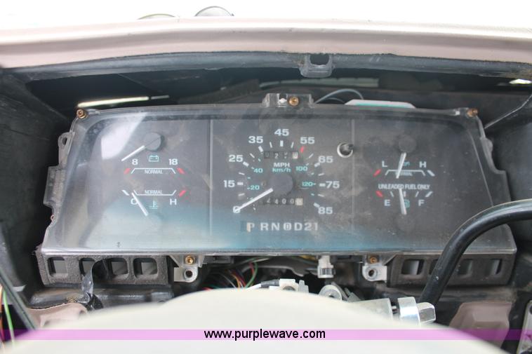 image for item V9233 1994 Ford Ranger pickup truck