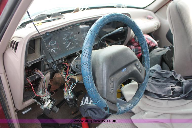 image for item V9233 1994 Ford Ranger pickup truck