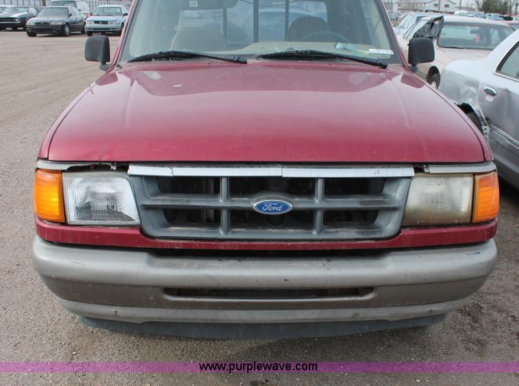 image for item V9233 1994 Ford Ranger pickup truck