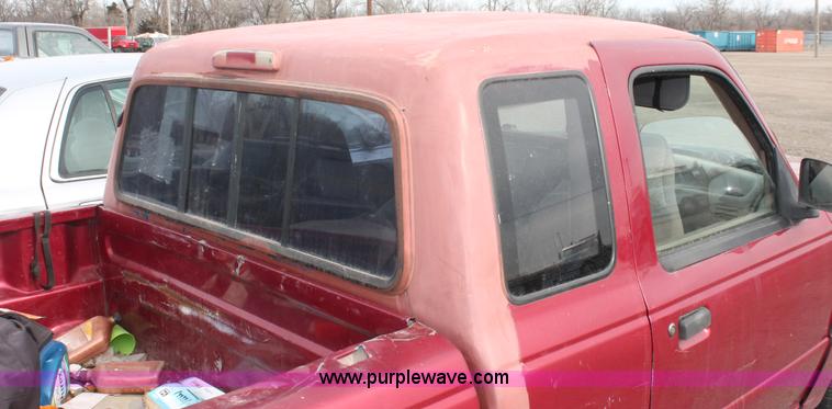 image for item V9233 1994 Ford Ranger pickup truck