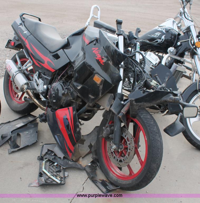 image for item V9234 1995 Kawasaki Ninja motorcycle