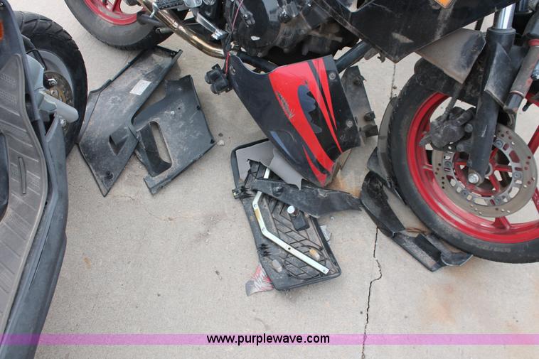 image for item V9234 1995 Kawasaki Ninja motorcycle