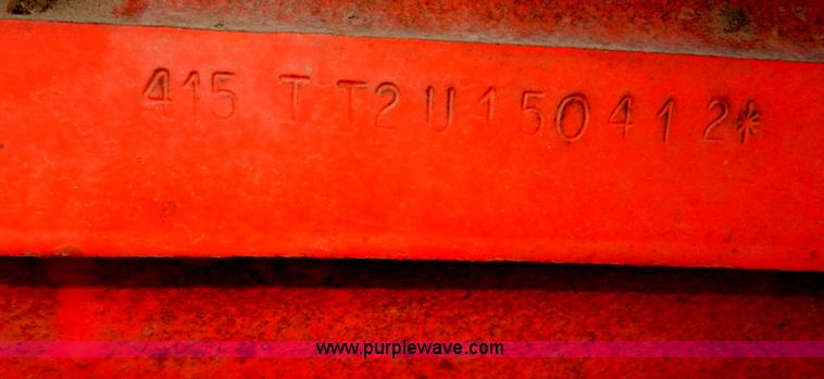 image for item A3898 1976 International 1086 tractor