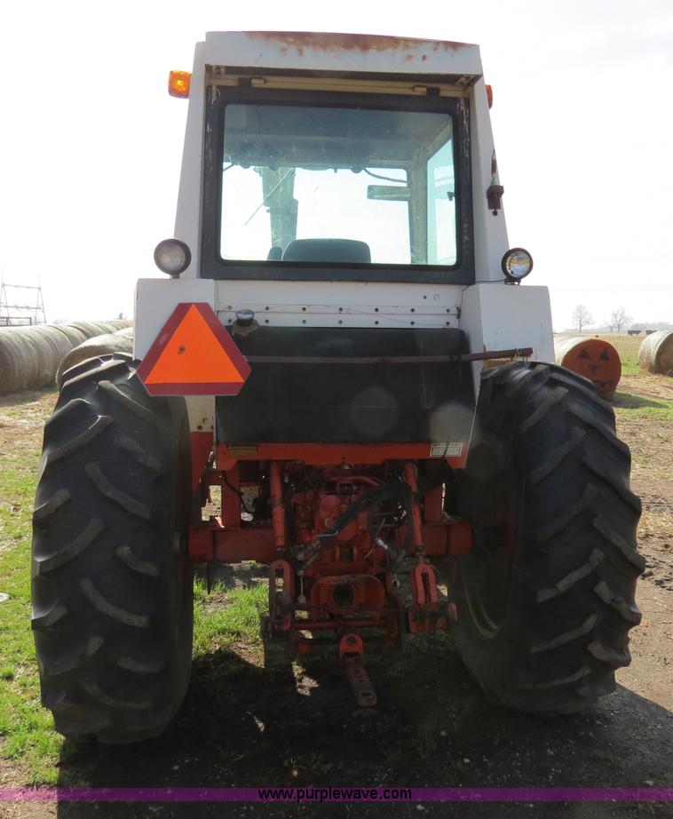 image for item B4606 1976 Case 970 tractor