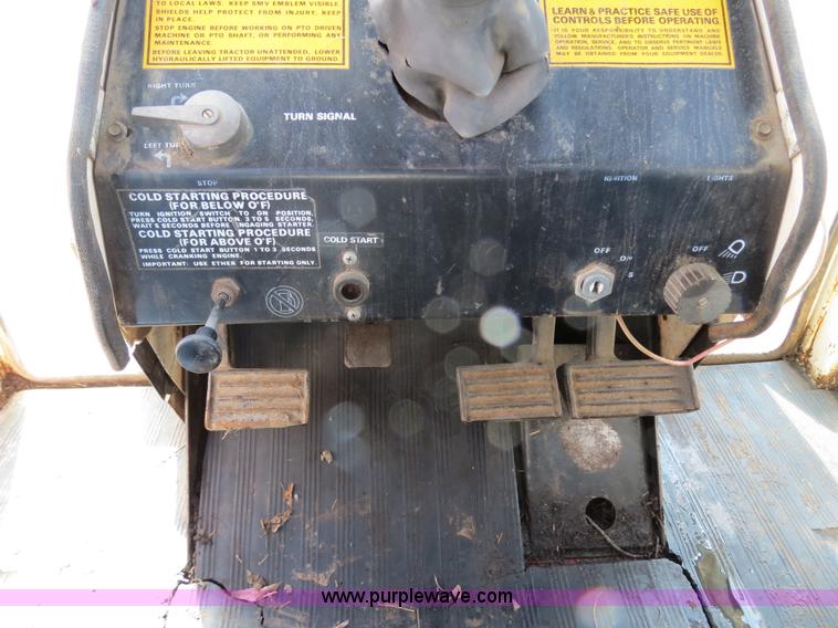 image for item B4606 1976 Case 970 tractor