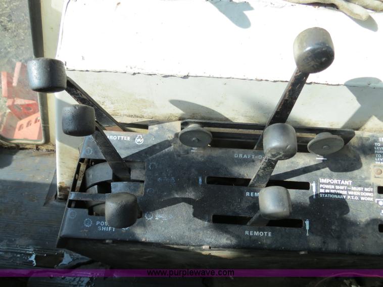 image for item B4606 1976 Case 970 tractor