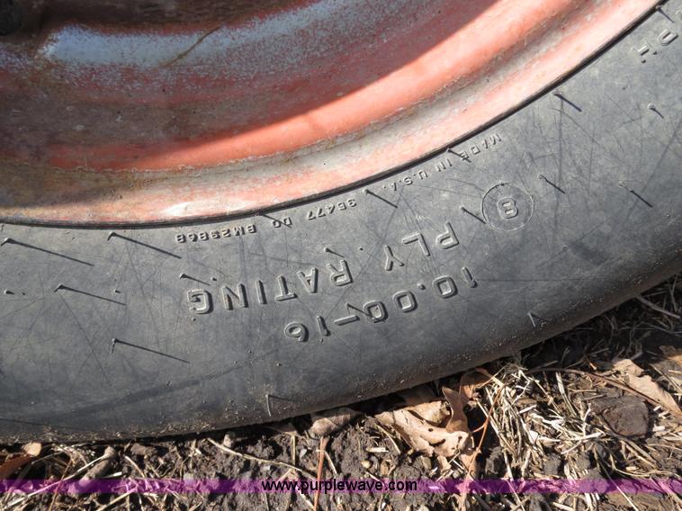 image for item B4606 1976 Case 970 tractor