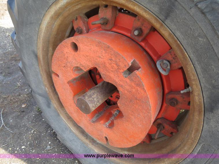 image for item B4606 1976 Case 970 tractor