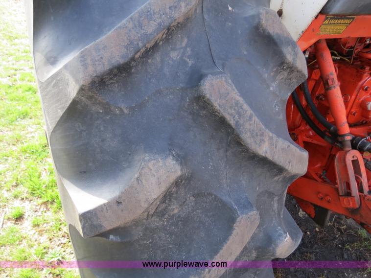 image for item B4606 1976 Case 970 tractor