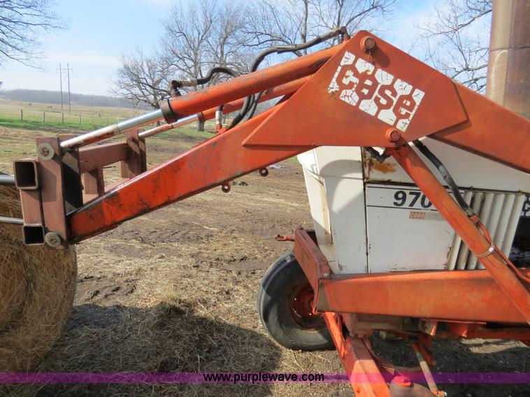 image for item B4606 1976 Case 970 tractor