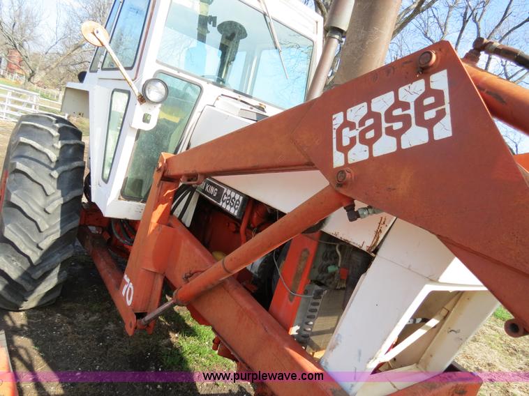 image for item B4606 1976 Case 970 tractor