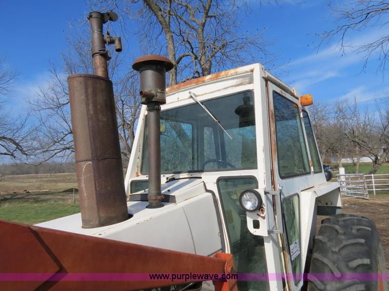 image for item B4606 1976 Case 970 tractor