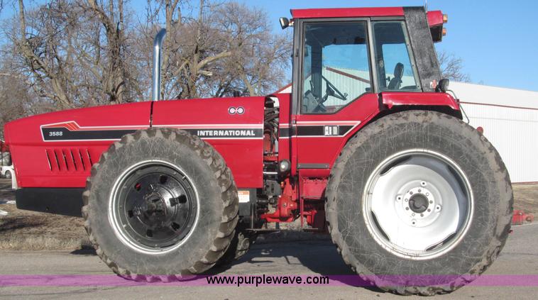 image for item B5338 1979 International 3588 MFWD tractor