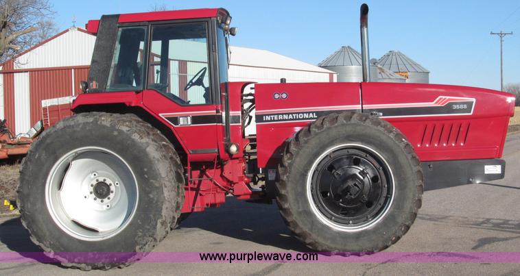 image for item B5338 1979 International 3588 MFWD tractor