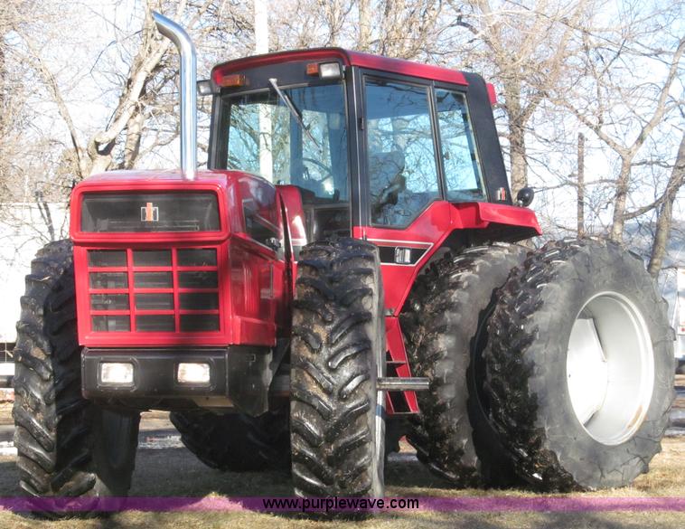 image for item B5338 1979 International 3588 MFWD tractor