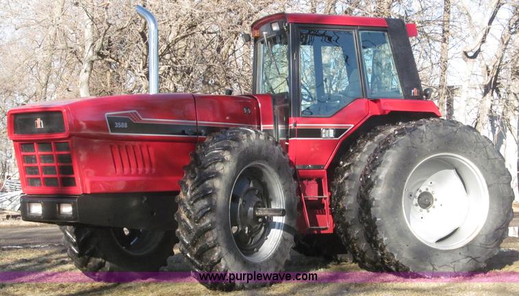 image for item B5338 1979 International 3588 MFWD tractor