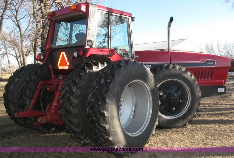 image for item B5338 1979 International 3588 MFWD tractor